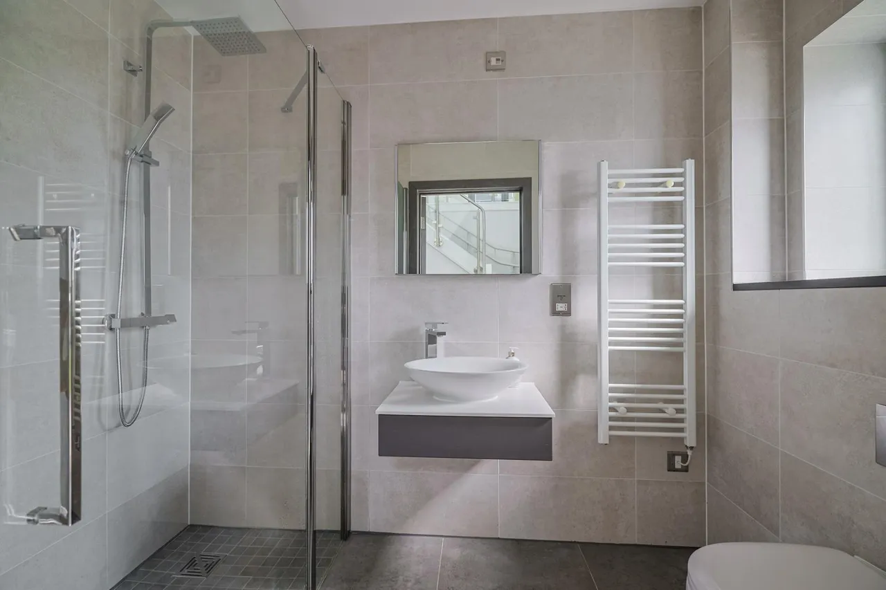 Oyster Court, Mumbles, photo 19