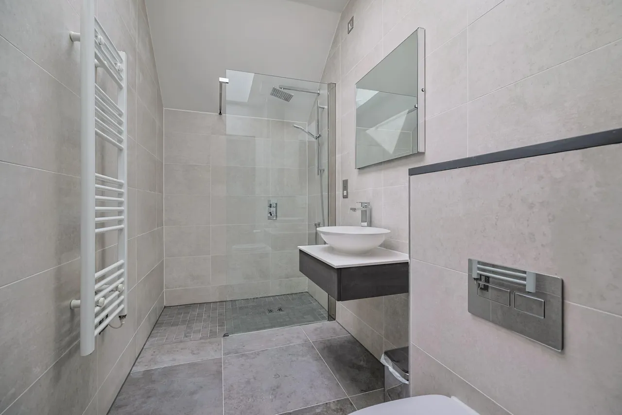 Oyster Court, Mumbles, photo 27