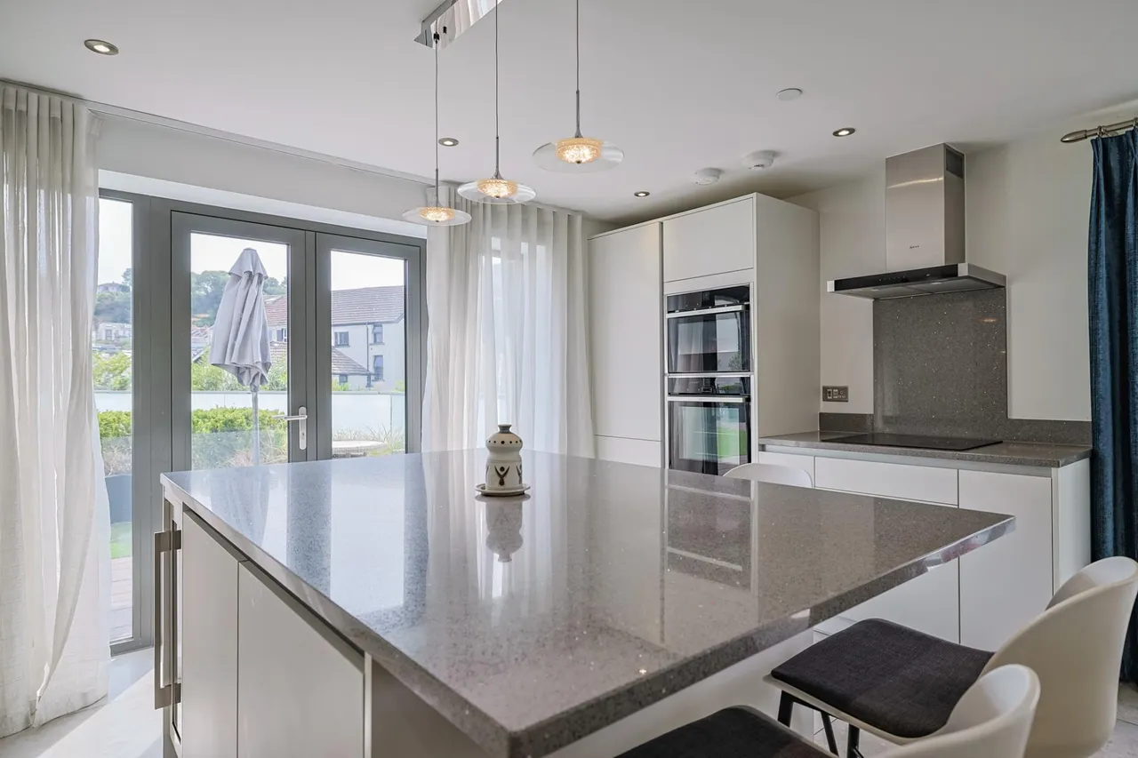 Oyster Court, Mumbles, photo 7