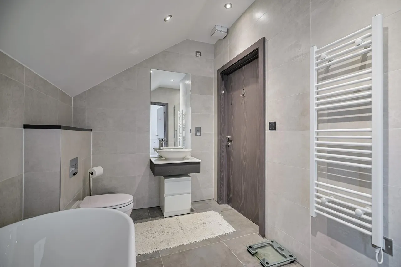 Oyster Court, Mumbles, photo 24
