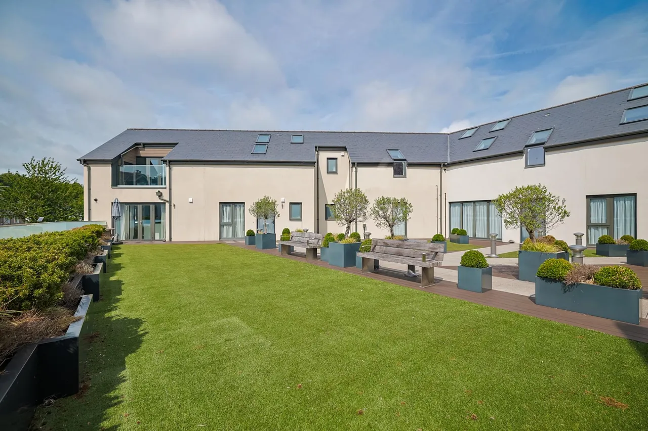 Oyster Court, Mumbles, photo 30
