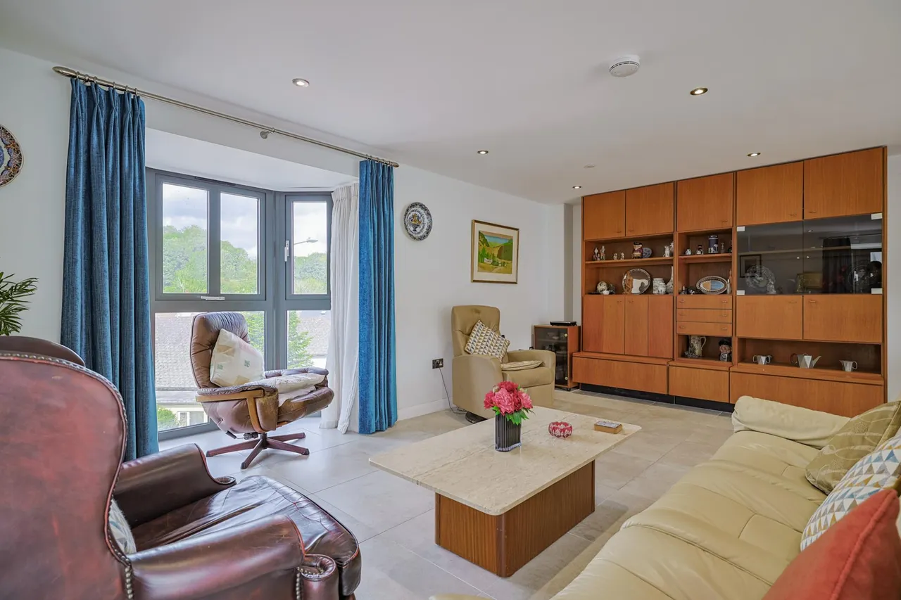 Oyster Court, Mumbles, photo 12