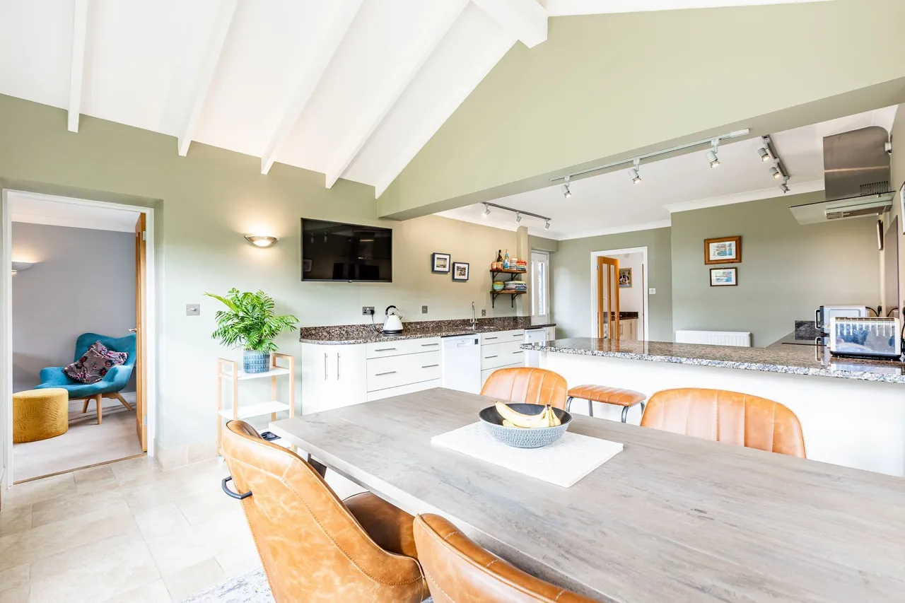 Four Bedroom Detached Home in Grimston, photo 8