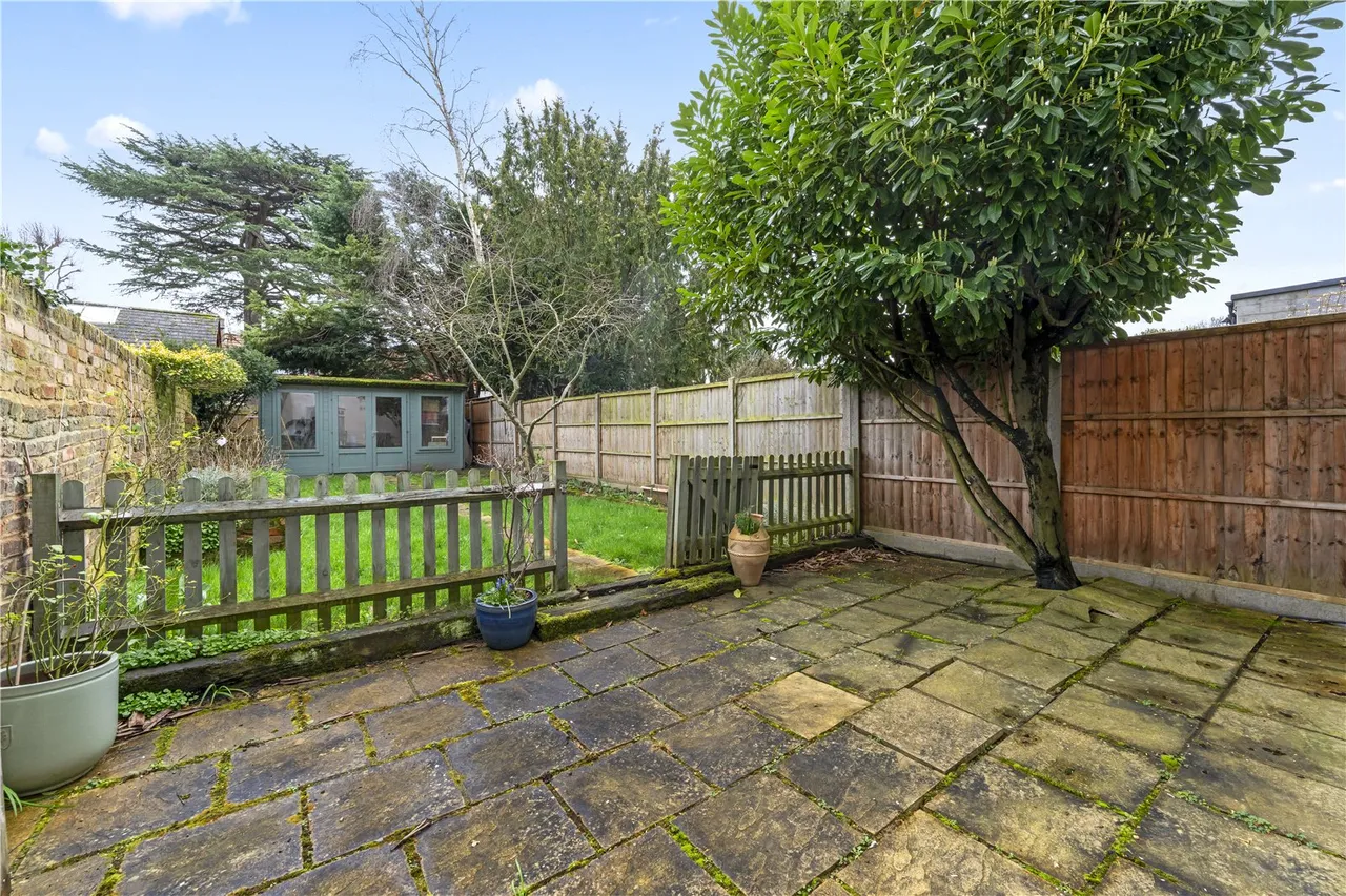 Laurel Road, Hampton, TW12 1JH, photo 11