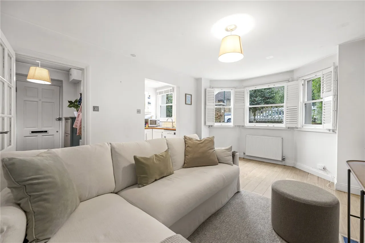 Laurel Road, Hampton, TW12 1JH, photo 3