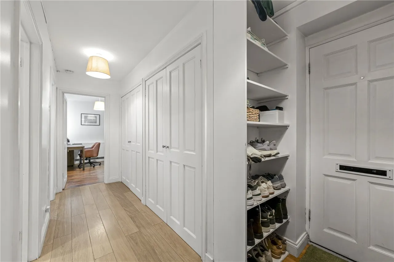 Laurel Road, Hampton, TW12 1JH, photo 5
