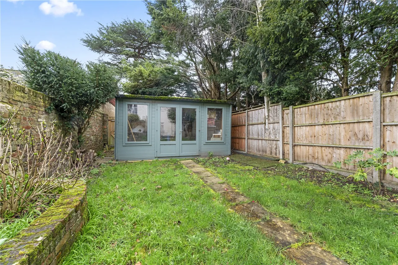Laurel Road, Hampton, TW12 1JH, photo 10