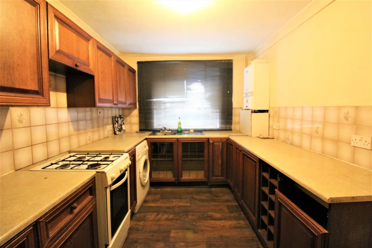 Garrison Parade, Purfleet, Essex, RM19 1ST, photo 4