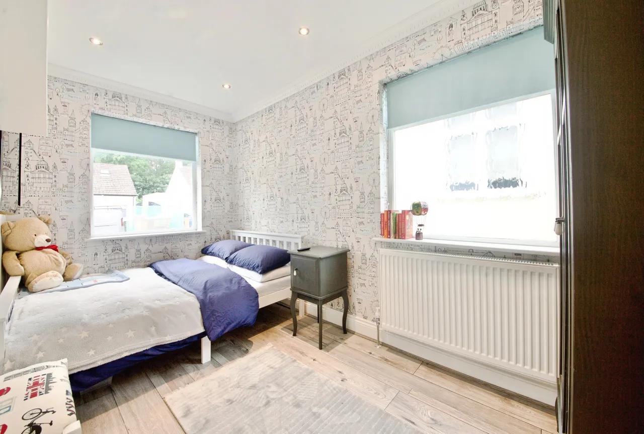 Hillview Avenue, Hornchurch, RM11, photo 14