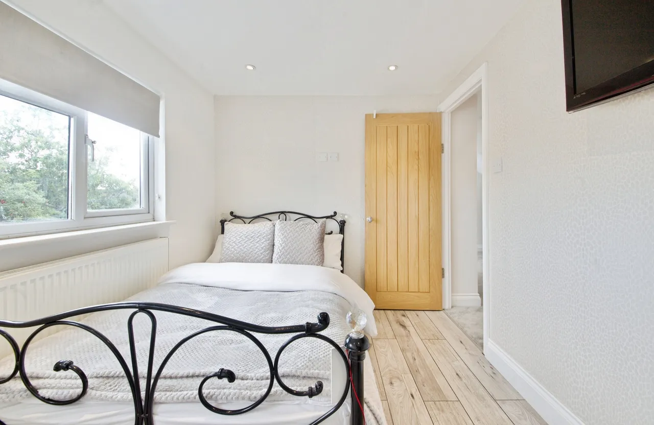 Hillview Avenue, Hornchurch, RM11, photo 17