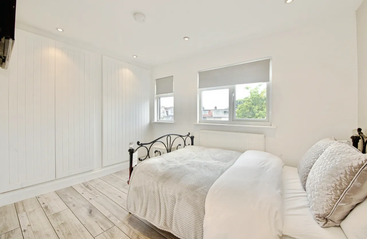 Hillview Avenue, Hornchurch, RM11, photo 9
