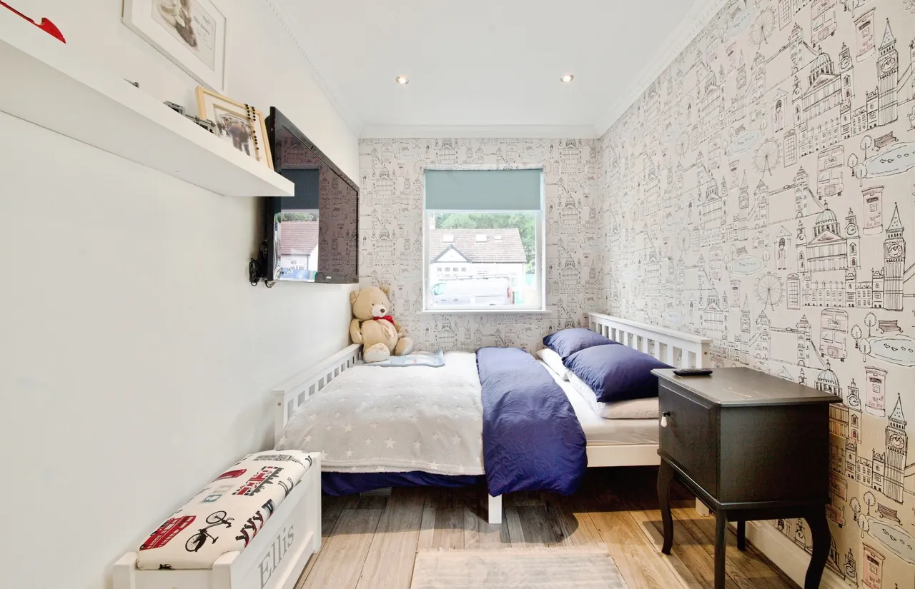 Hillview Avenue, Hornchurch, RM11, photo 12