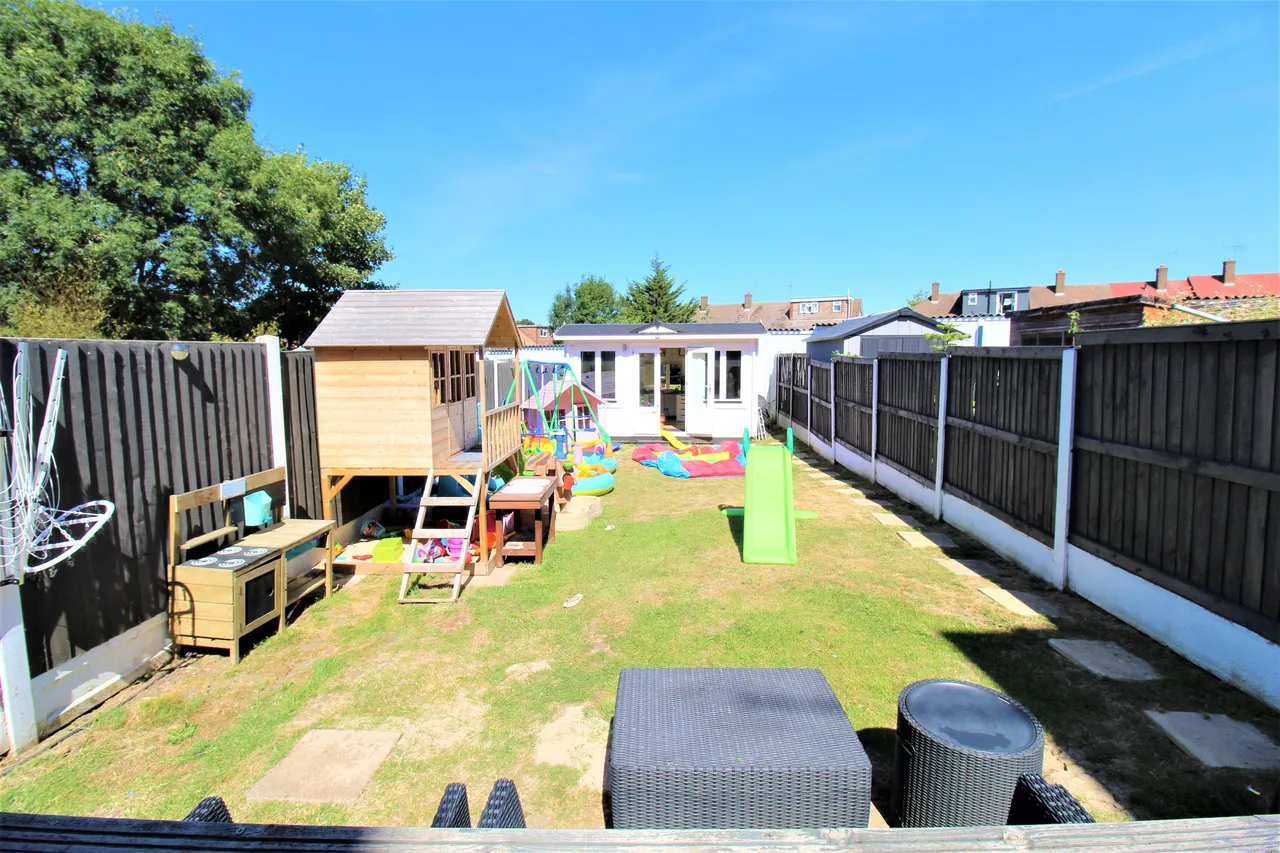 Cullen Square, South Ockendon, Essex, RM15 6AD, photo 11