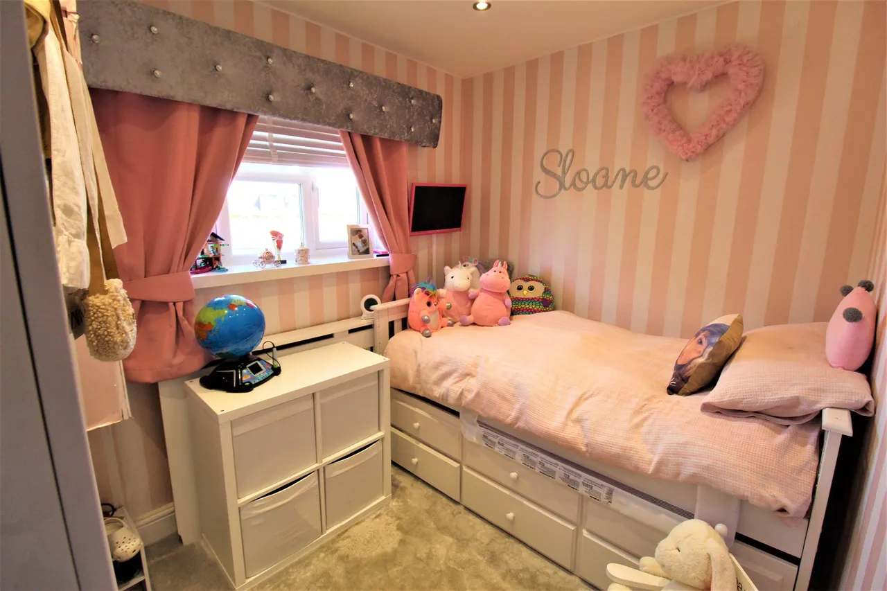 Cullen Square, South Ockendon, Essex, RM15 6AD, photo 7