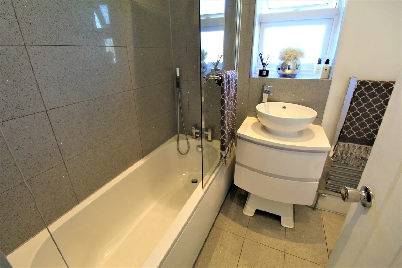 Cullen Square, South Ockendon, Essex, RM15 6AD, photo 6