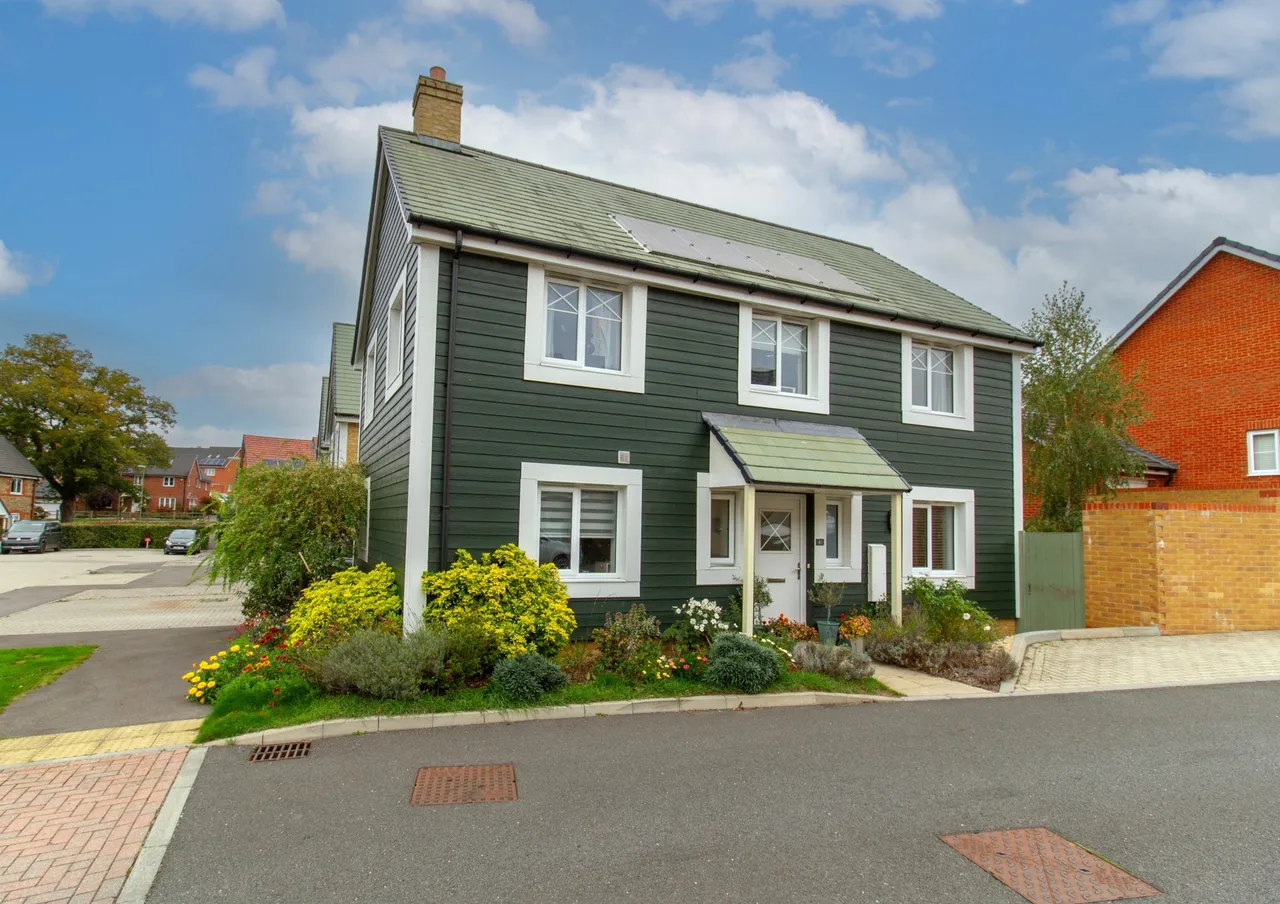 4 bed house for sale — Nugent Close, Church Crookham, Fleet, GU52 8BH