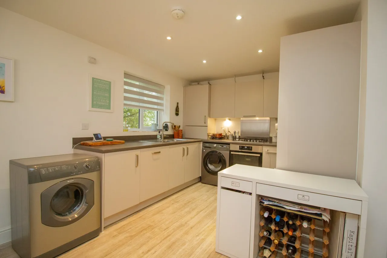 Nugent Close, Church Crookham, Fleet, GU52 8BH, photo 5