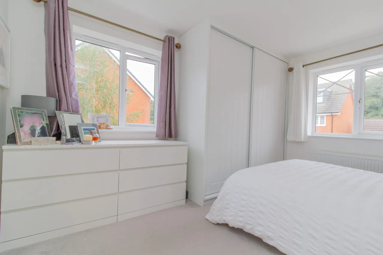 Nugent Close, Church Crookham, Fleet, GU52 8BH, photo 13