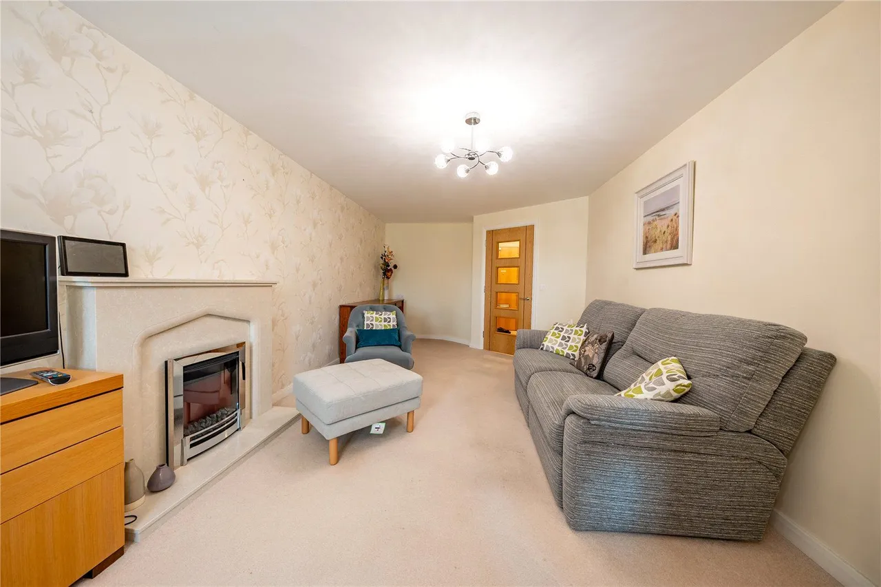 Squirrel Way, Leeds, LS17, photo 7