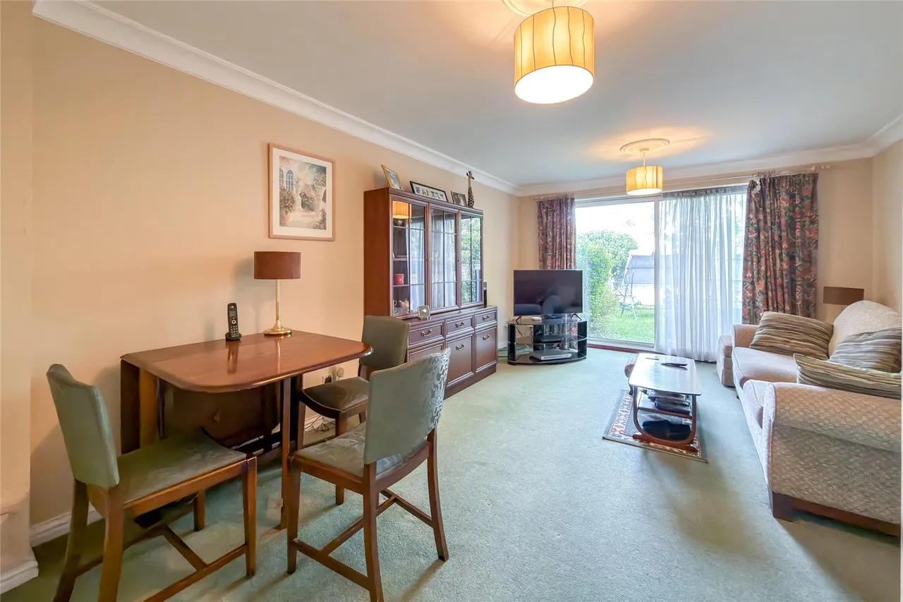 Betjeman Close, Harpenden, Hertfordshire, AL5 4XH, photo 4