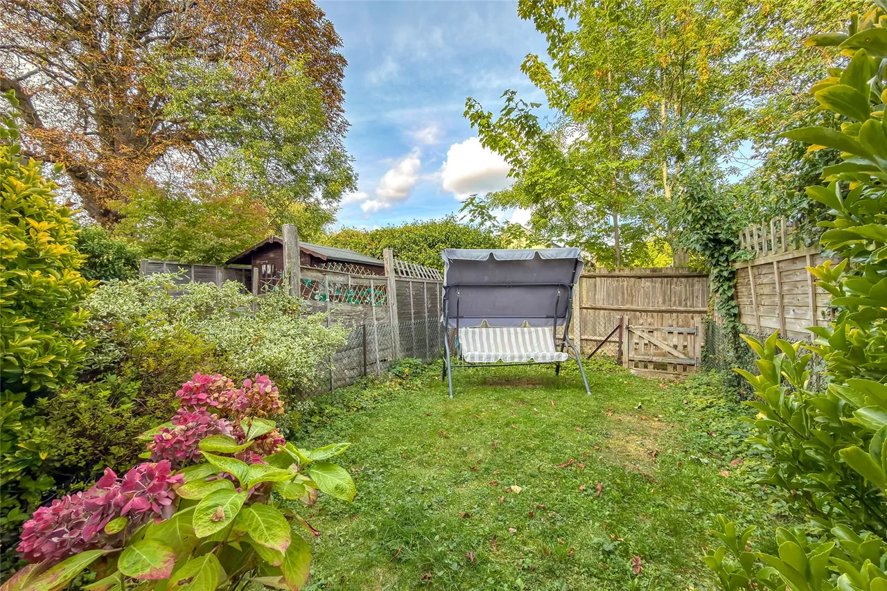 Betjeman Close, Harpenden, Hertfordshire, AL5 4XH, photo 8