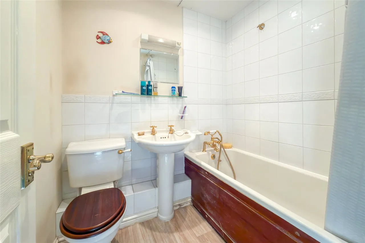 Betjeman Close, Harpenden, Hertfordshire, AL5 4XH, photo 5