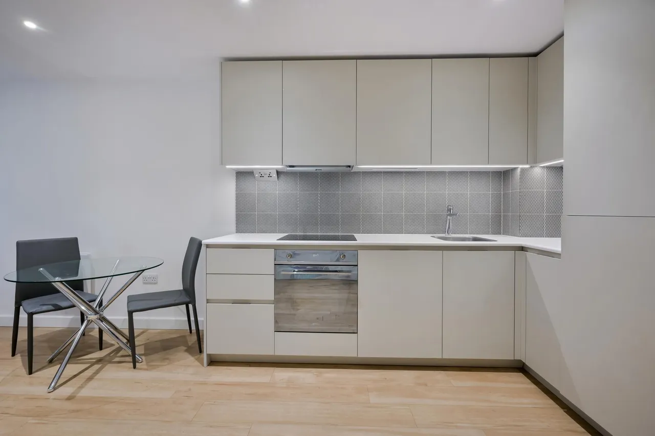 Celeste House, London, NW9, photo 2