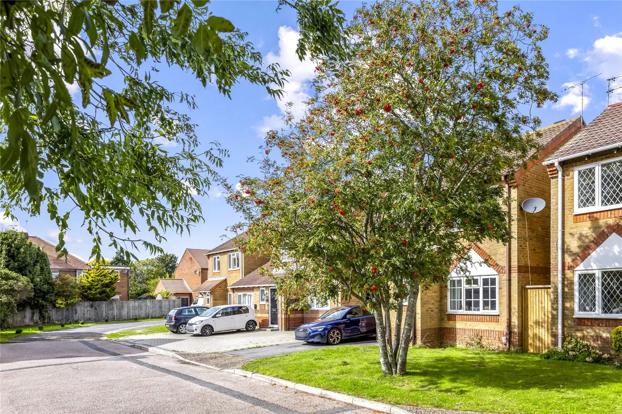 Glebeside Close, Tarring, BN14, photo 18
