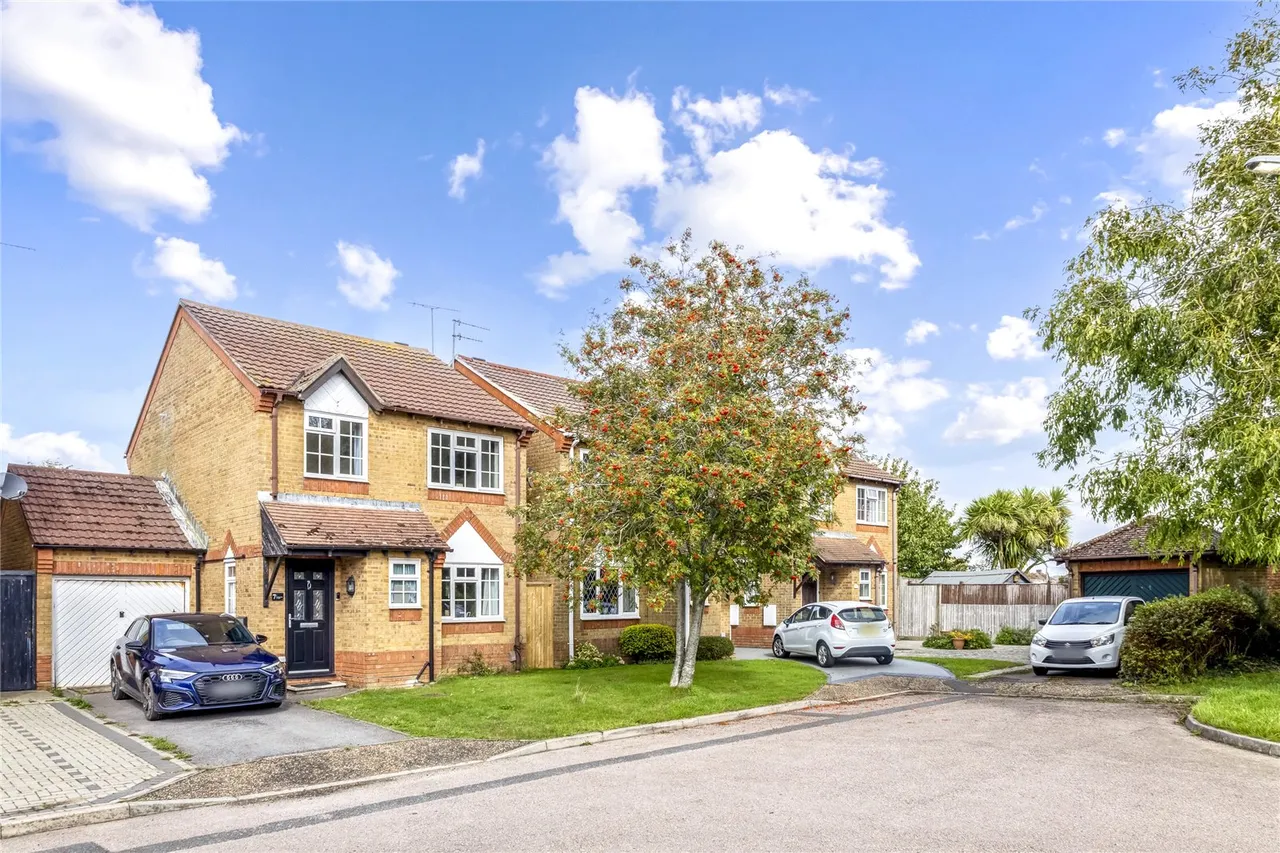 Glebeside Close, Tarring, BN14, photo 11