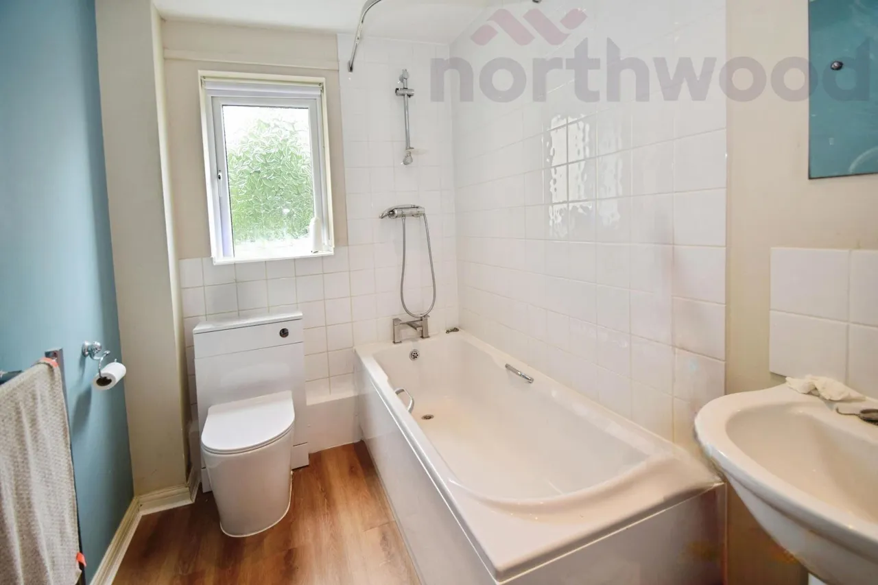 Whistlefish Court, NR5, photo 6