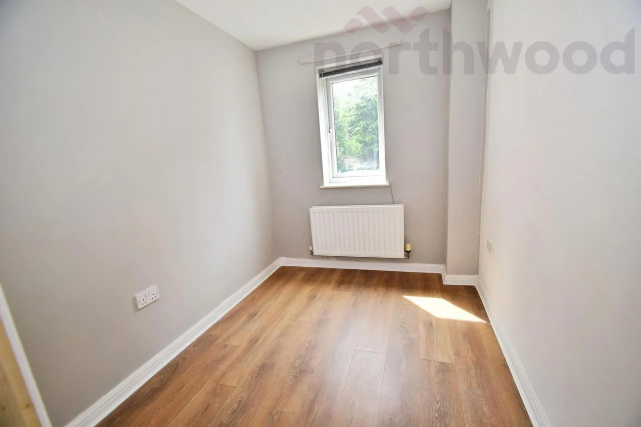 Whistlefish Court, NR5, photo 8