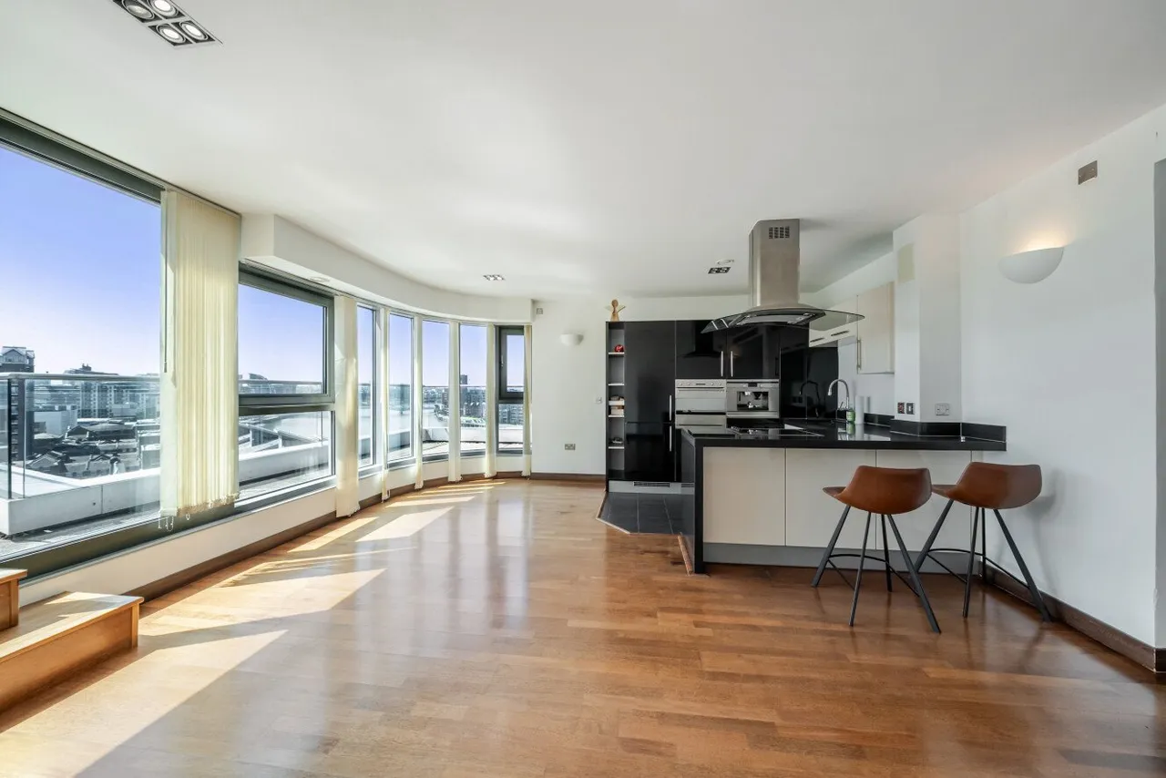 Bridges Court Road, Battersea, London, SW11, photo 7
