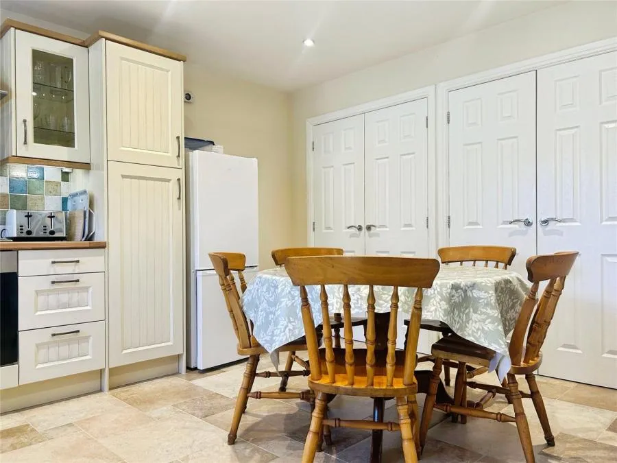 Church Street, Niton, PO38, photo 7