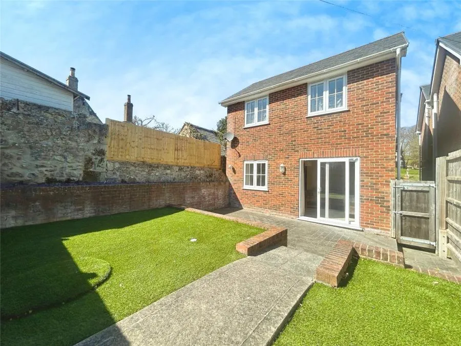 Church Street, Niton, PO38, photo 8