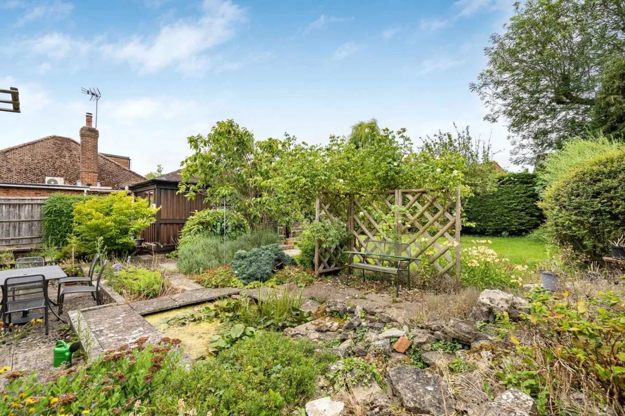 Rudds Lane, Haddenham, HP17, photo 18