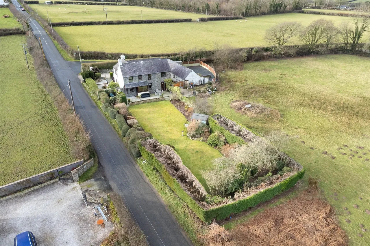 Llanddaniel, Gaerwen, photo 10