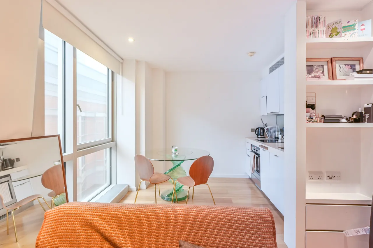 801 Ontario Tower, 4 Fairmont Avenue, London, photo 6