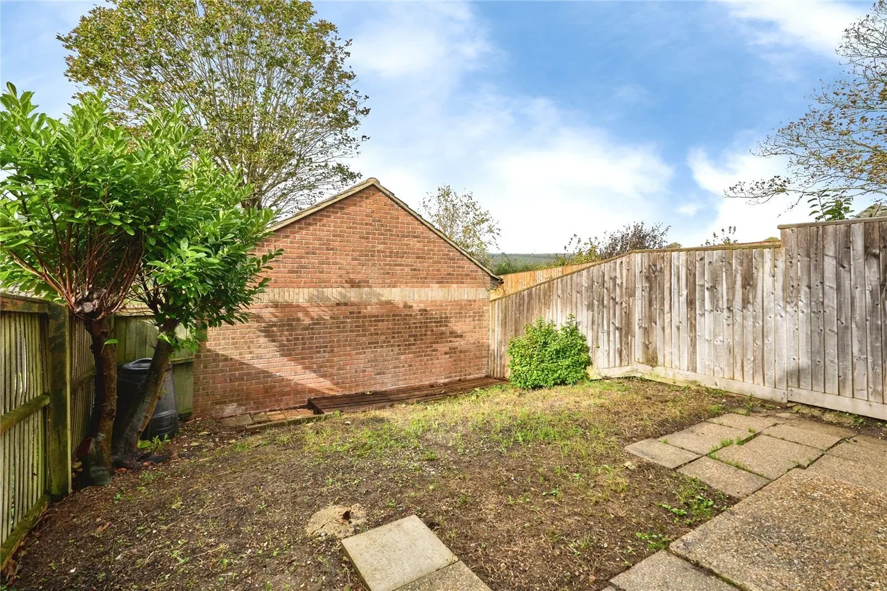 Chestnut Close, Ventnor, PO38, photo 2