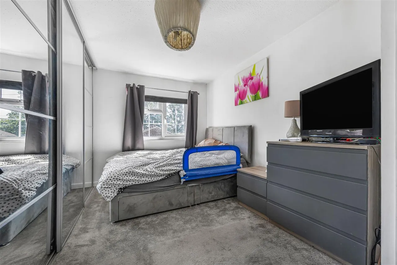 Scott Close, Emmer Green, RG4, photo 5