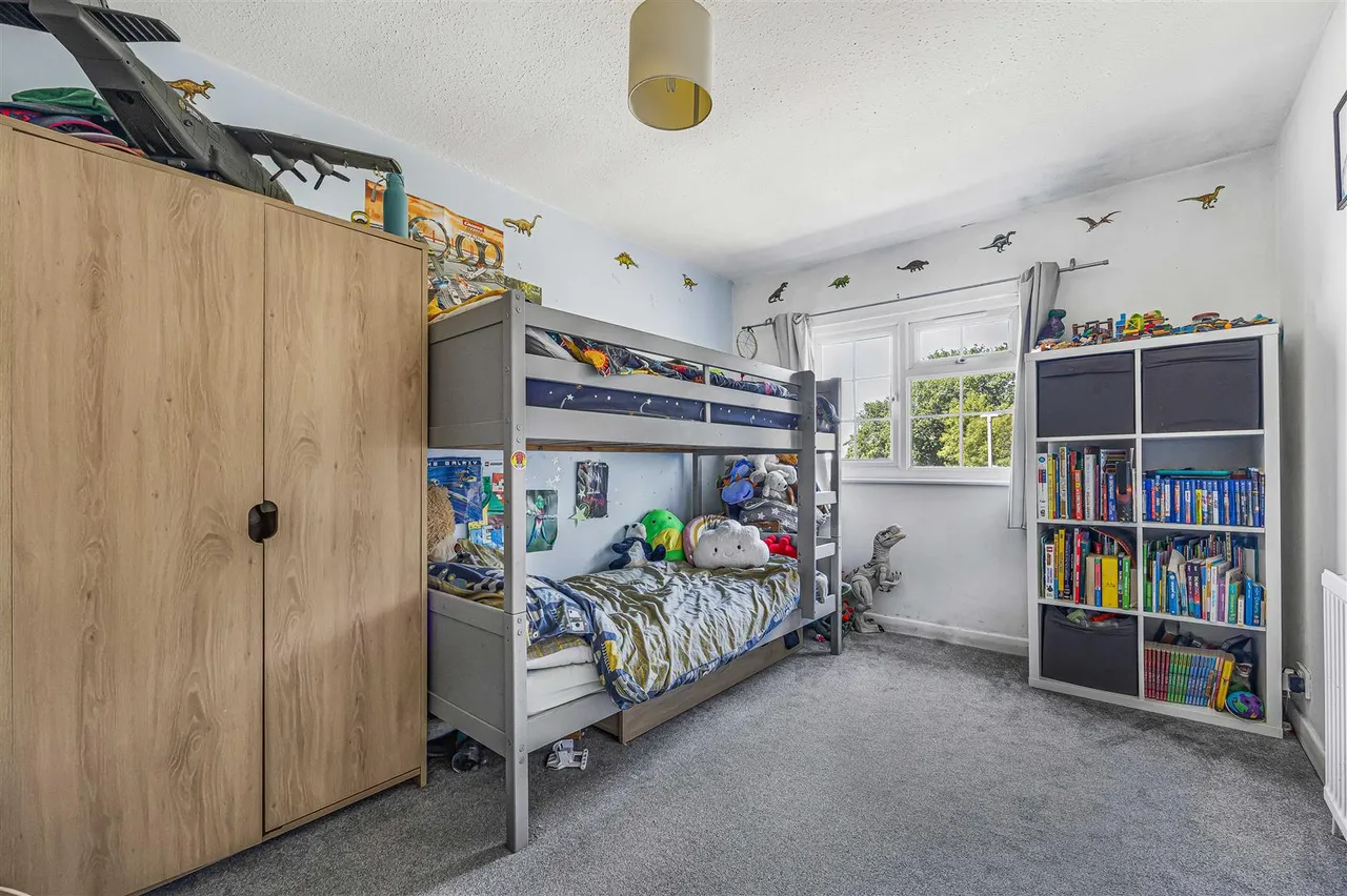 Scott Close, Emmer Green, RG4, photo 7