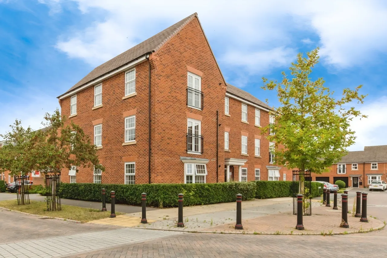 2 bed flat for sale — Western Way, Northwich, Cheshire, CW8