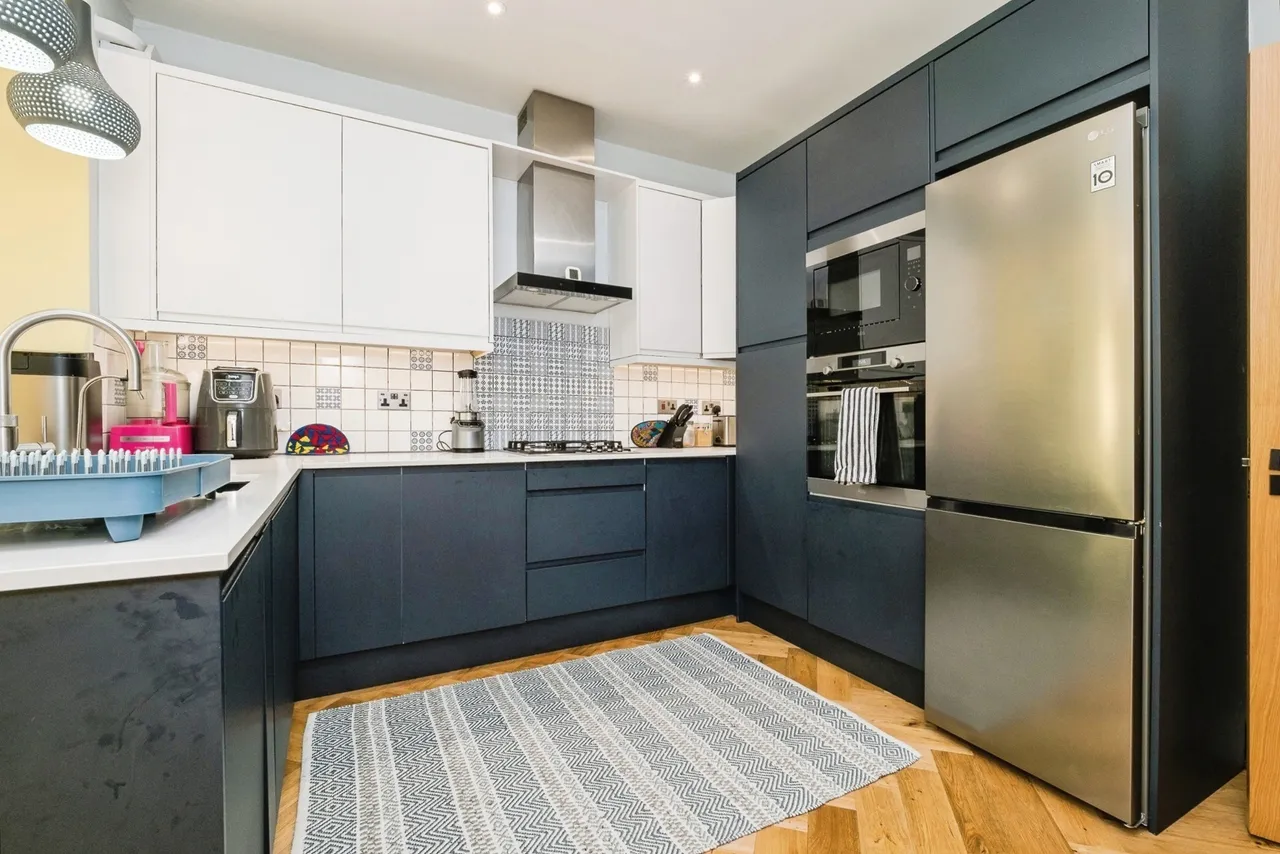 Henniker Gardens, London, E6, photo 8