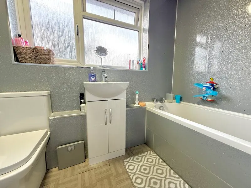 Palma Close, Dunstable LU6 1BU, photo 13