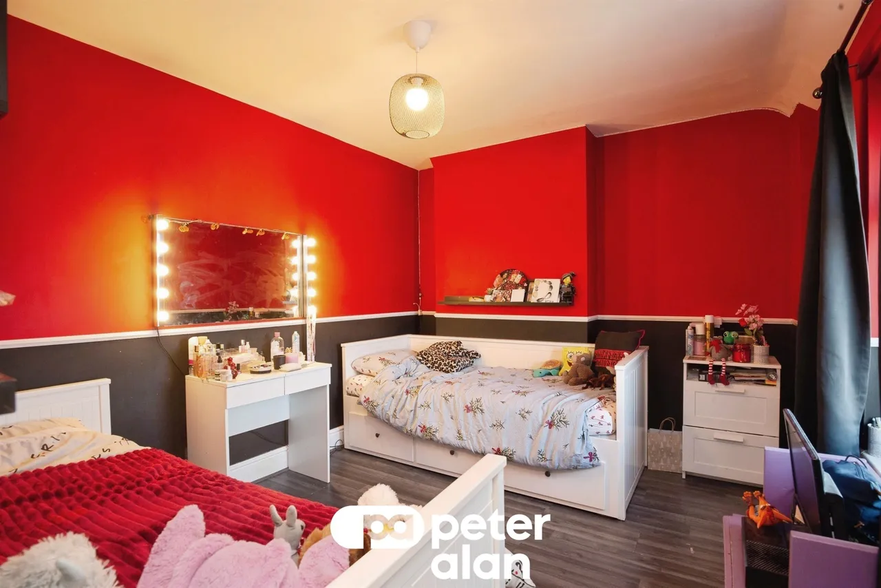 Markham Crescent, Blackwood, NP12, photo 16