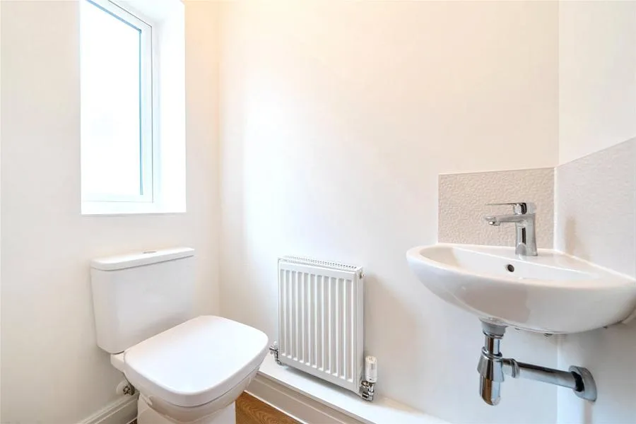 Stone Crescent, GL51, photo 14