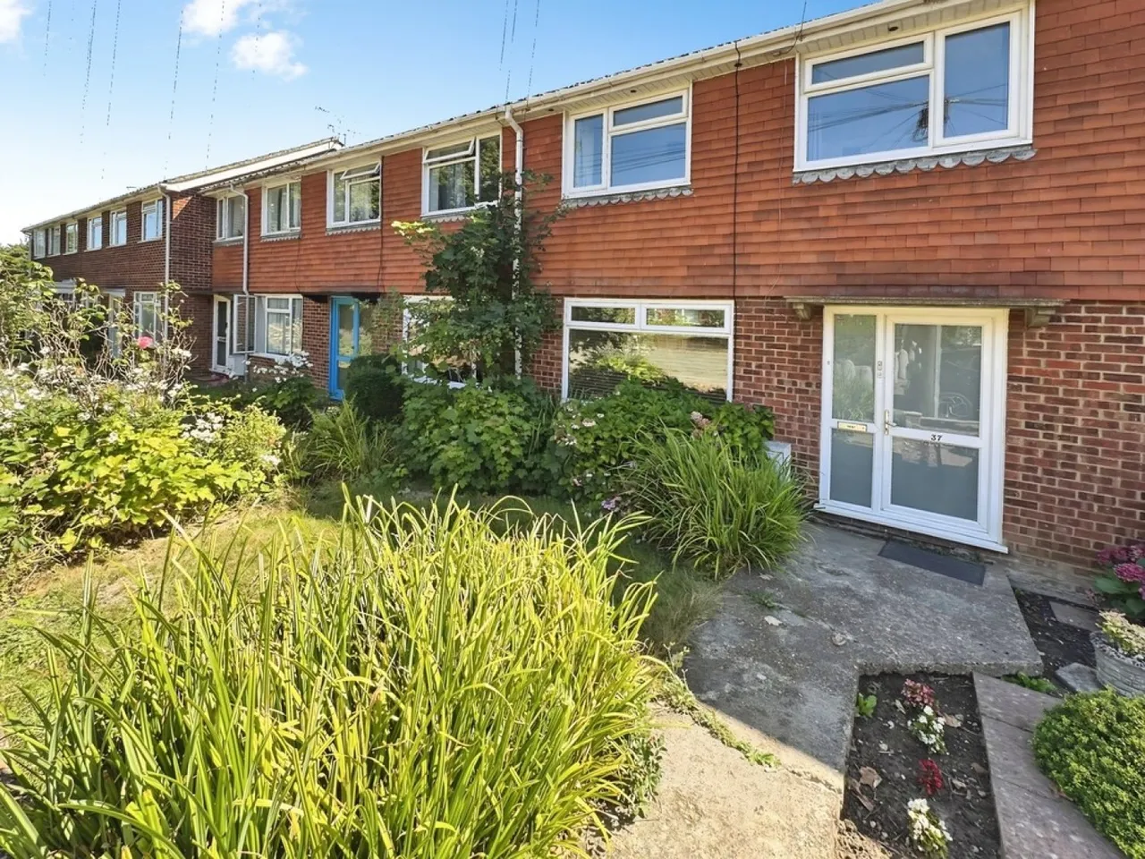 3 bed house to rent — Hanover Place, Canterbury