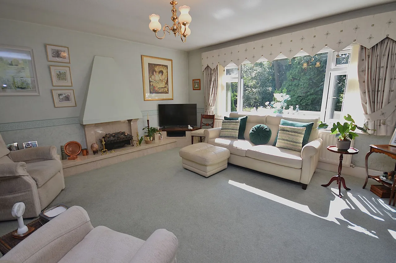 Bollinbrook Road, Macclesfield, photo 4