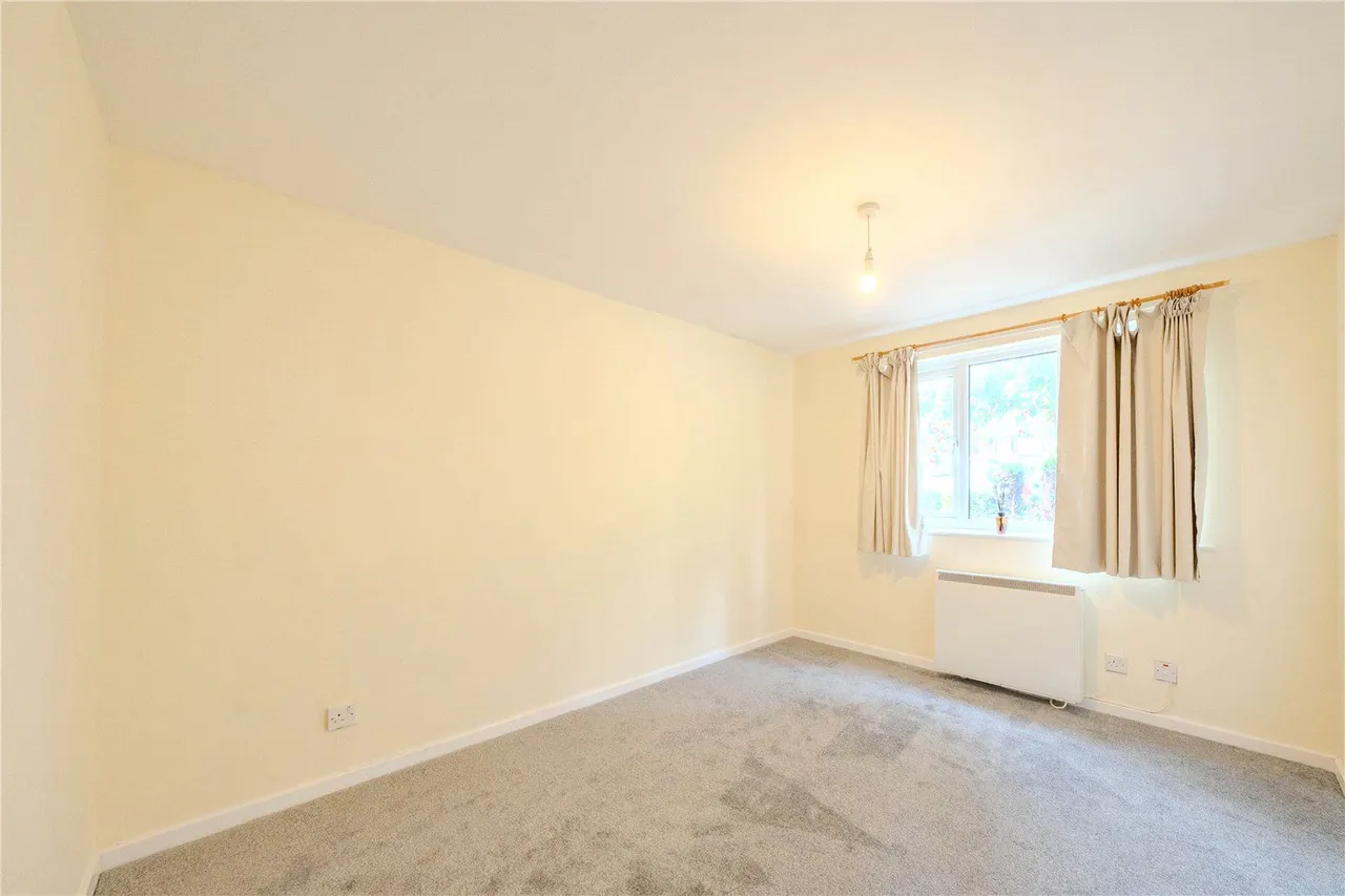Lower Town Street, Bramley, LS13, photo 6