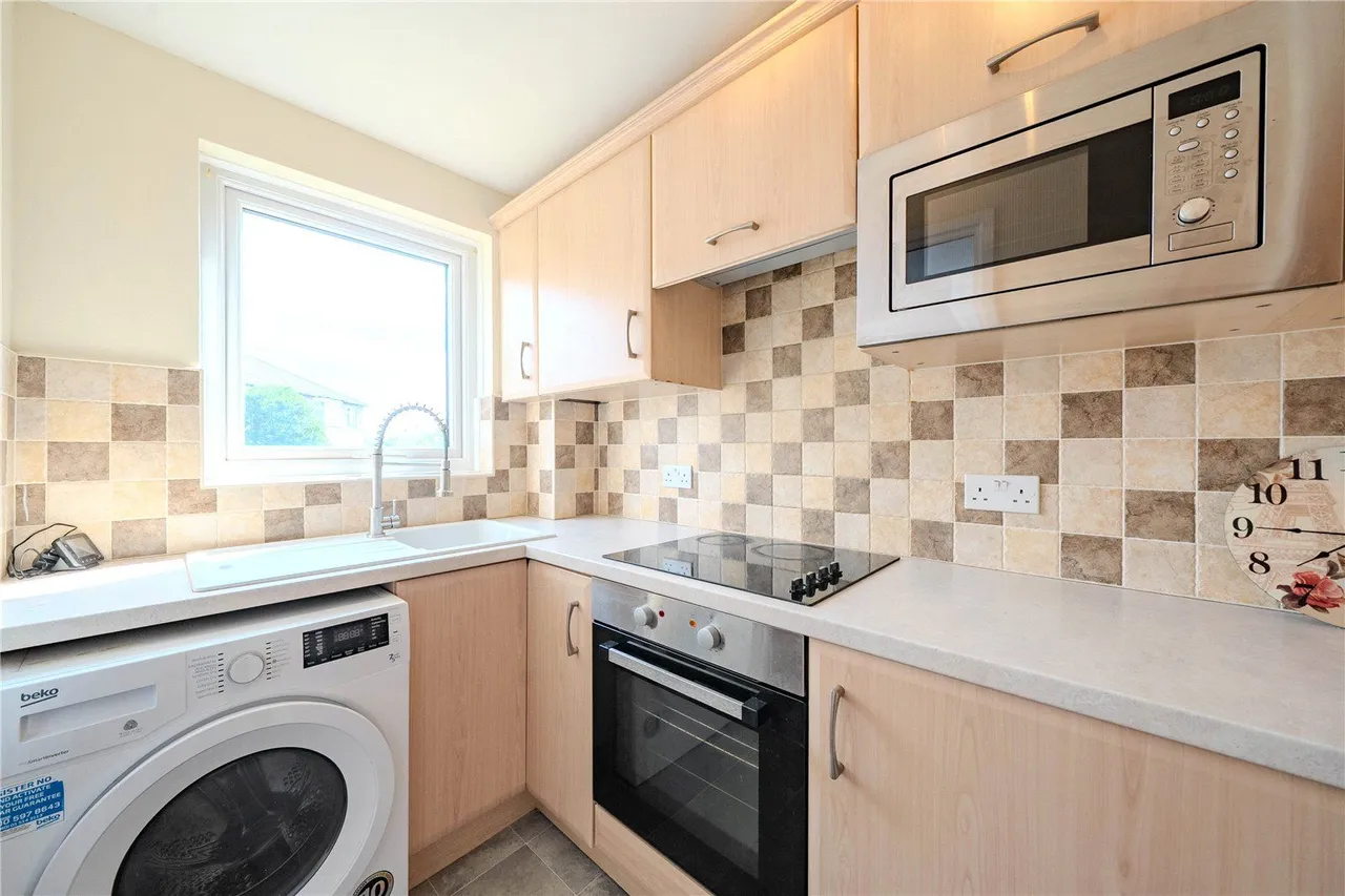 Lower Town Street, Bramley, LS13, photo 4