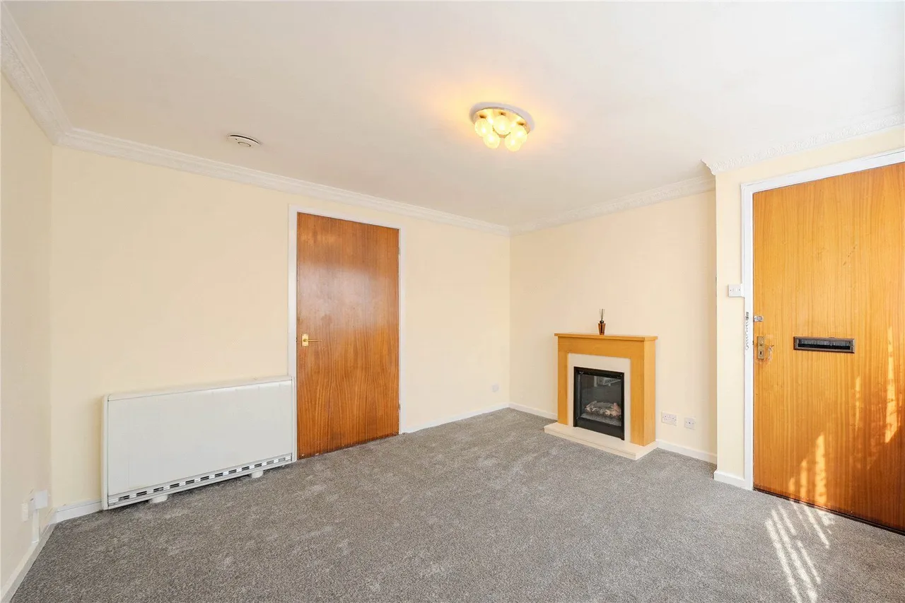 Lower Town Street, Bramley, LS13, photo 2